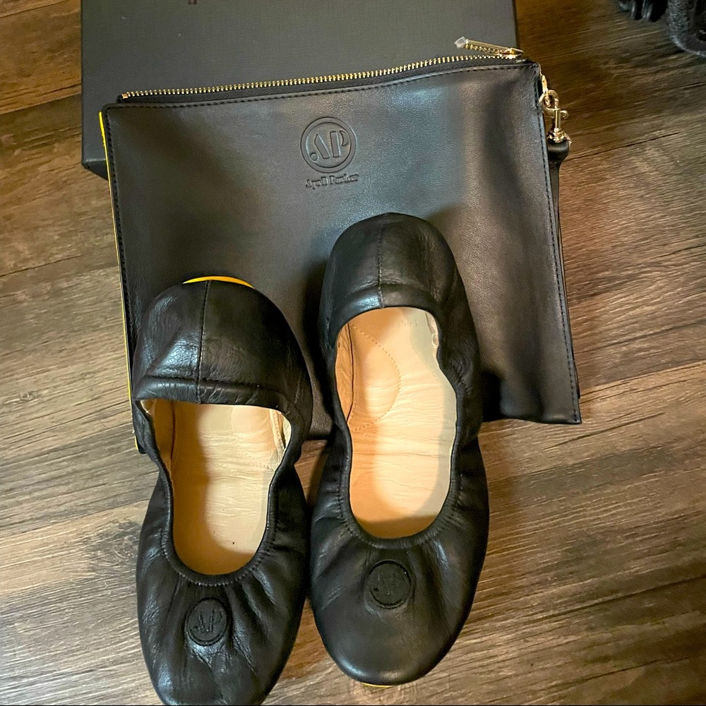 April Parker “Perfect Black Flat” Leather slip on,w/ black & yellow Leather bag.
